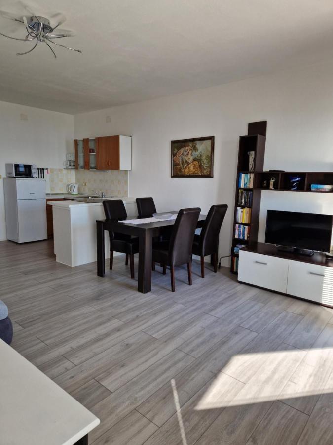 Apartments Velic Цриквениця Екстер'єр фото